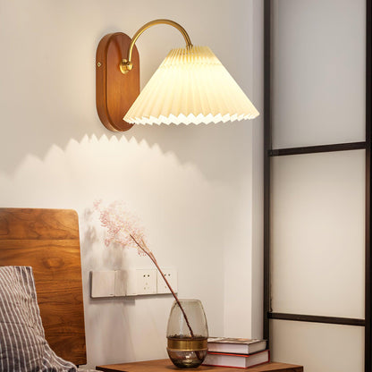 Rynx | Louise Wall Lamp