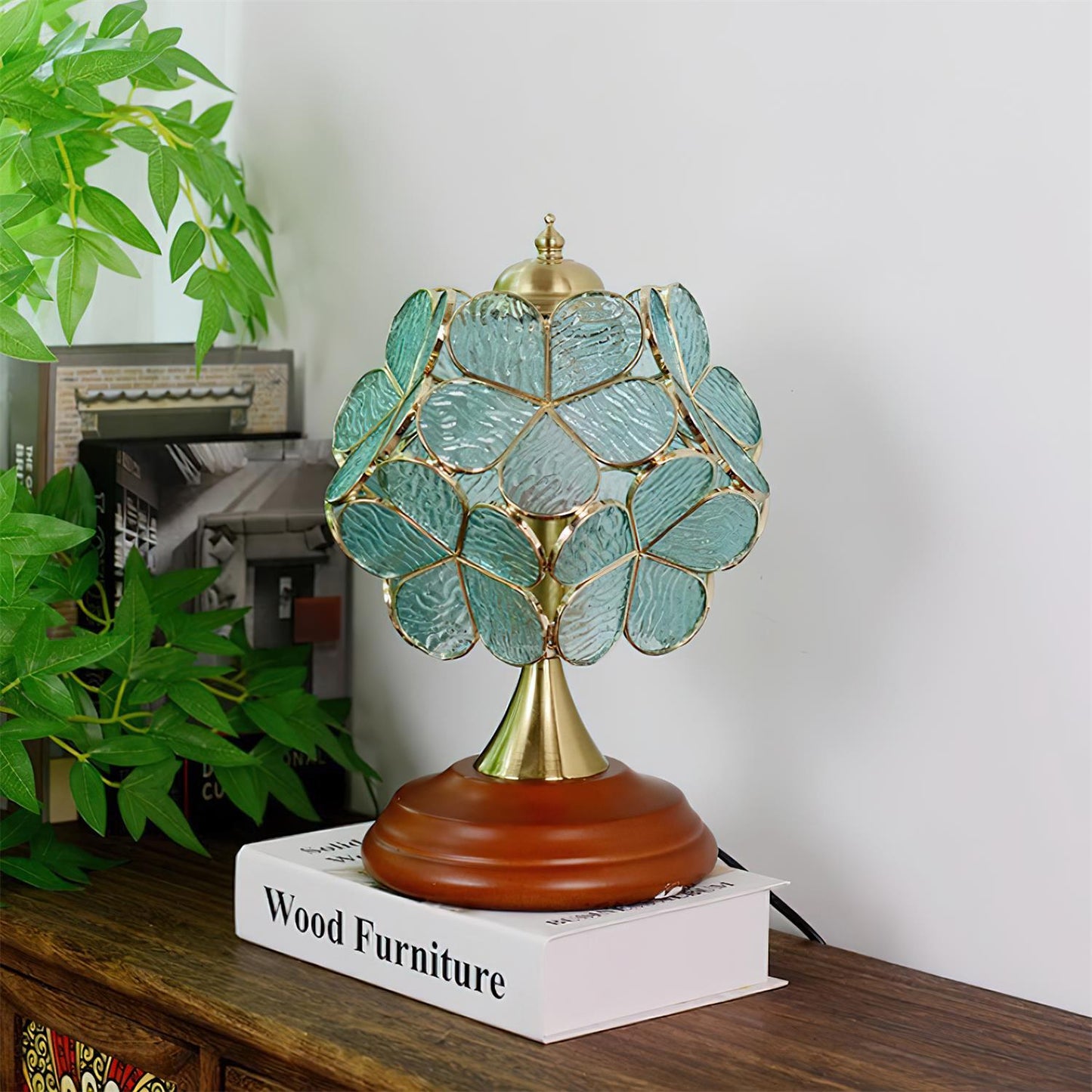 Rynx | Lumi Tiffany Table Lamp