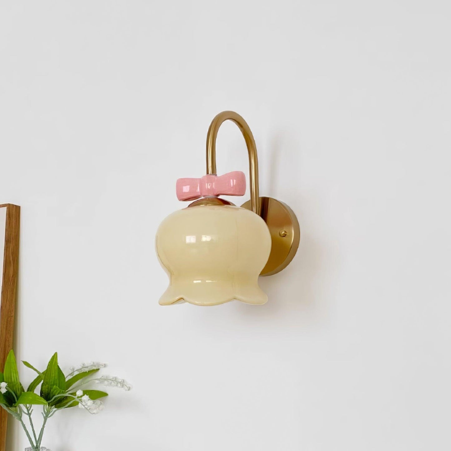 Rynx | Millie Bells Wall Lamp