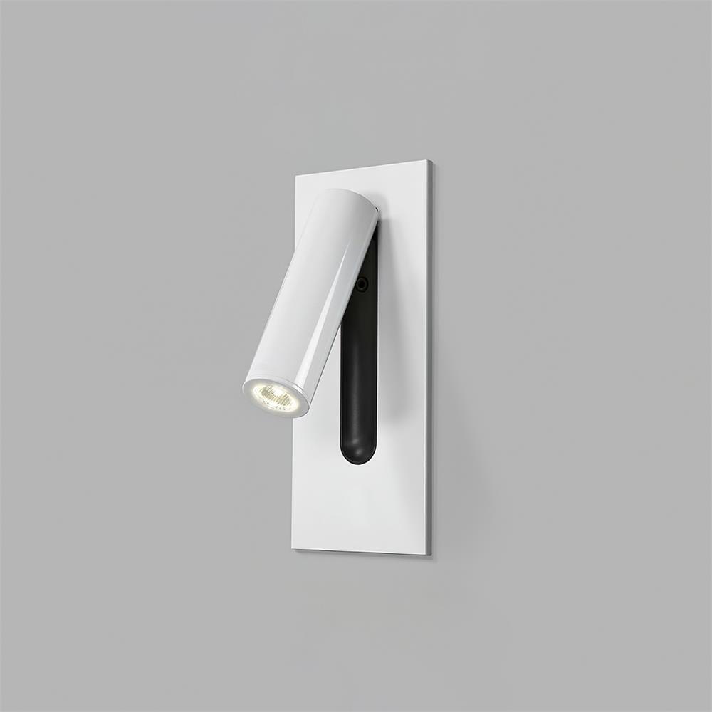 Rynx | Modern Laiton Wall Lamp