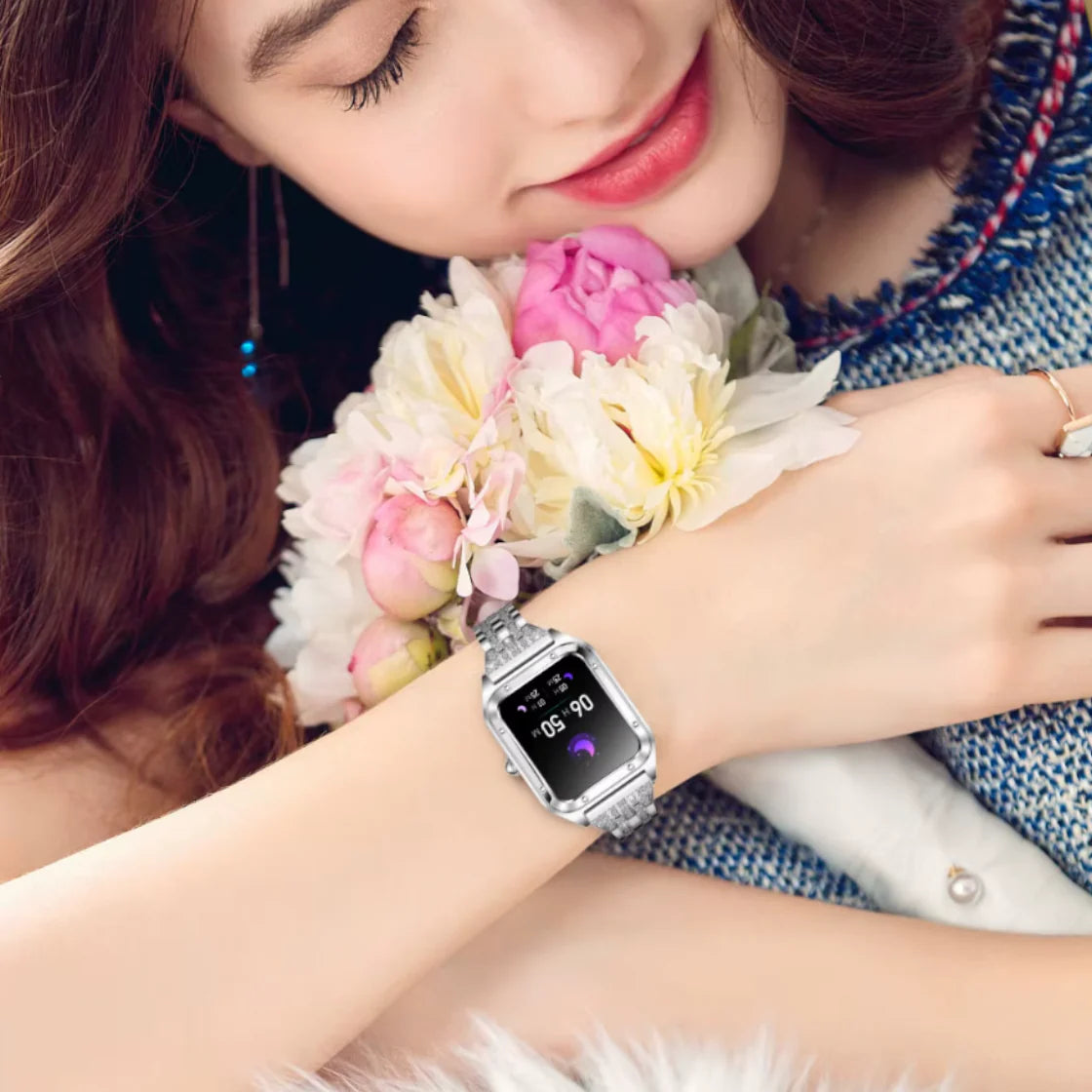 Rynx | Smartwatch for women with golden mesh "Asterionis"