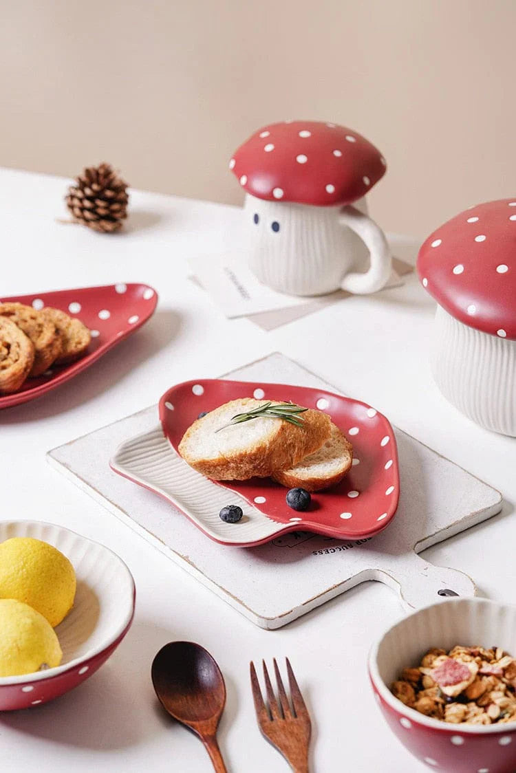 Rynx | Mushroom Shaped Plates