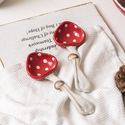Rynx | Mushroom Shaped Plates