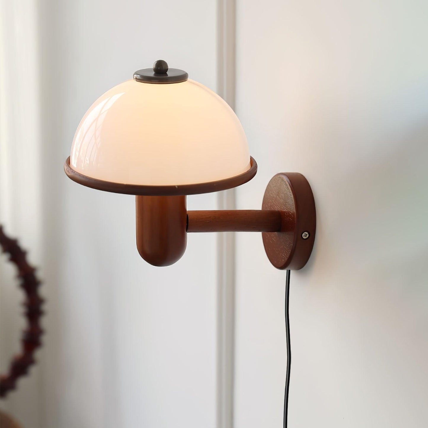 Rynx | Nordlys Nature Wall Light – Mushroom-shaped Wood-look Decor