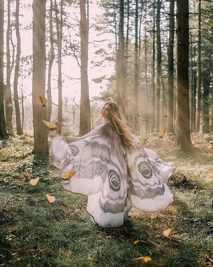 Rynx | Mystical Cloak "Grey Moth" – Elegance & Magic in a stunning Cape