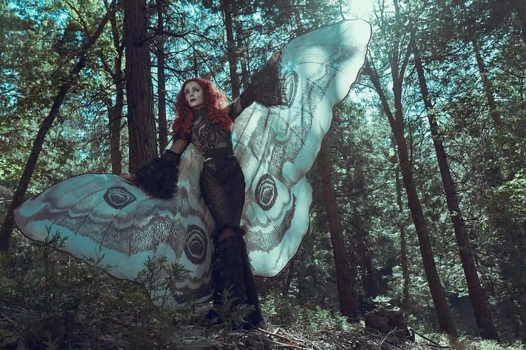 Rynx | Mystical Cloak "Grey Moth" – Elegance & Magic in a stunning Cape