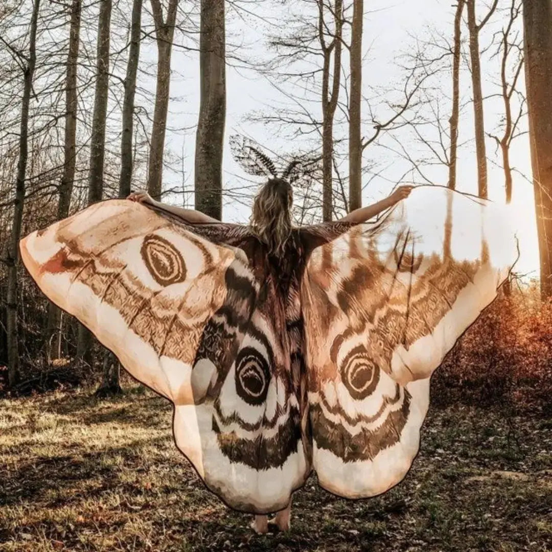 Rynx | Mystical Cloak "Grey Moth" – Elegance & Magic in a stunning Cape
