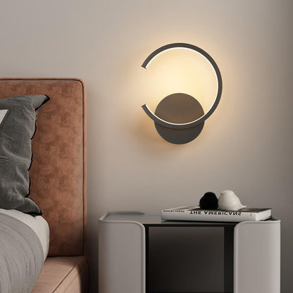 Rynx | Minimalist round LED wall lamp with arm, 1 light