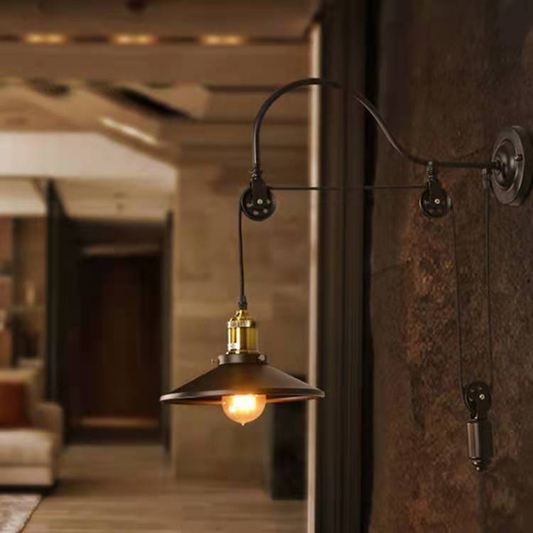 Rynx | IronScape Retro Industrial Wall Lamp | Wall Light with Pulley | Vintage Design