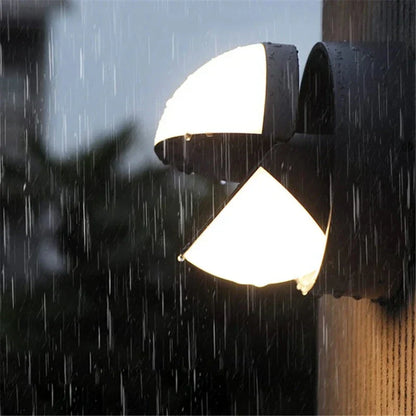 Rynx | LichtStijl - LED Outdoor Wall Lamp for Modern Gardens