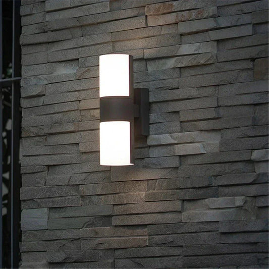 Rynx | LichtStijl - LED Outdoor Wall Lamp for Modern Gardens