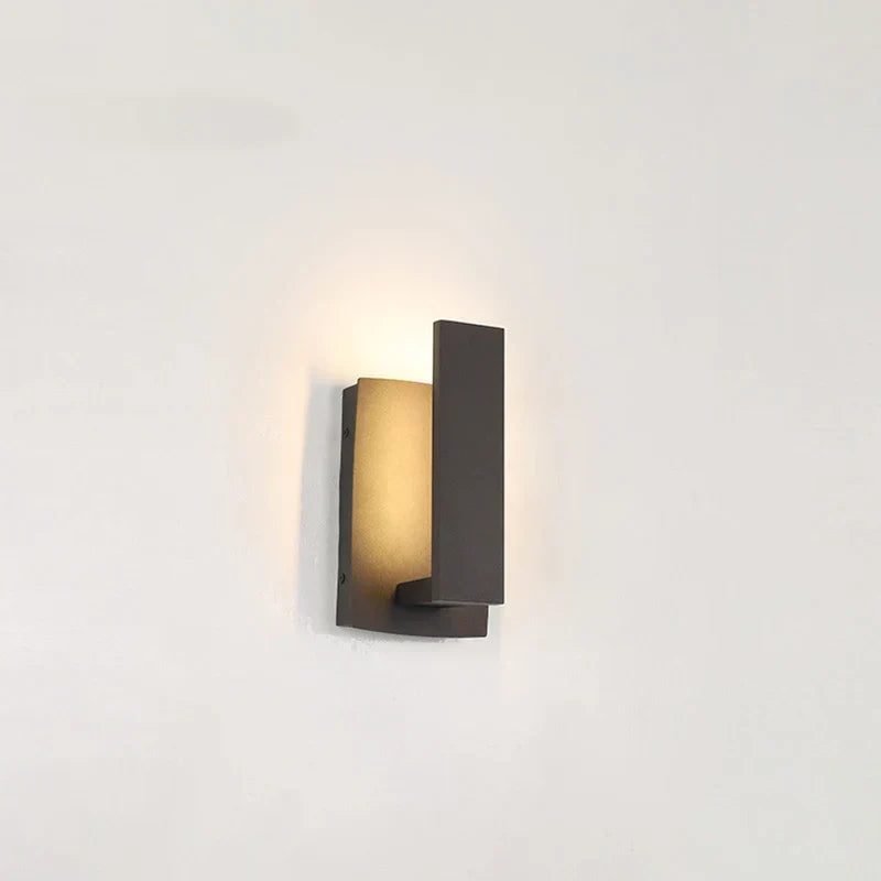 Rynx | Luminara - Stylish Weatherproof Wall Lamp