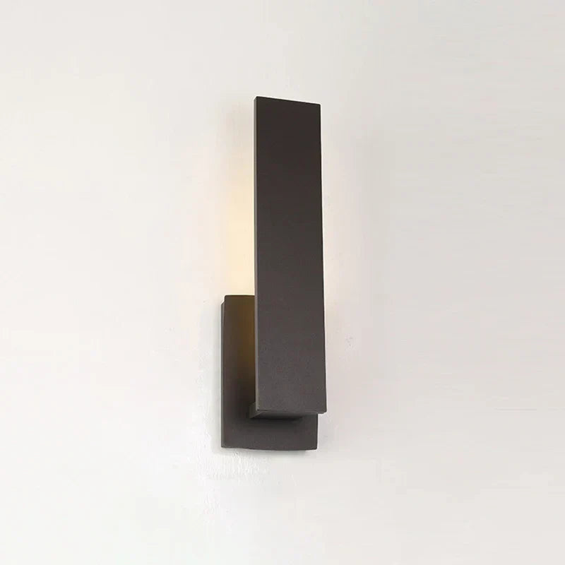 Rynx | Luminara - Stylish Weatherproof Wall Lamp