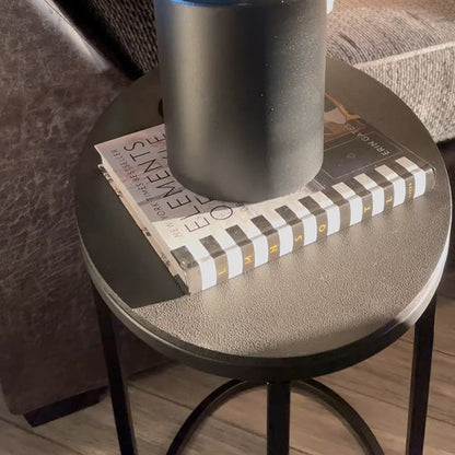 Rynx | Oval Metal C Table