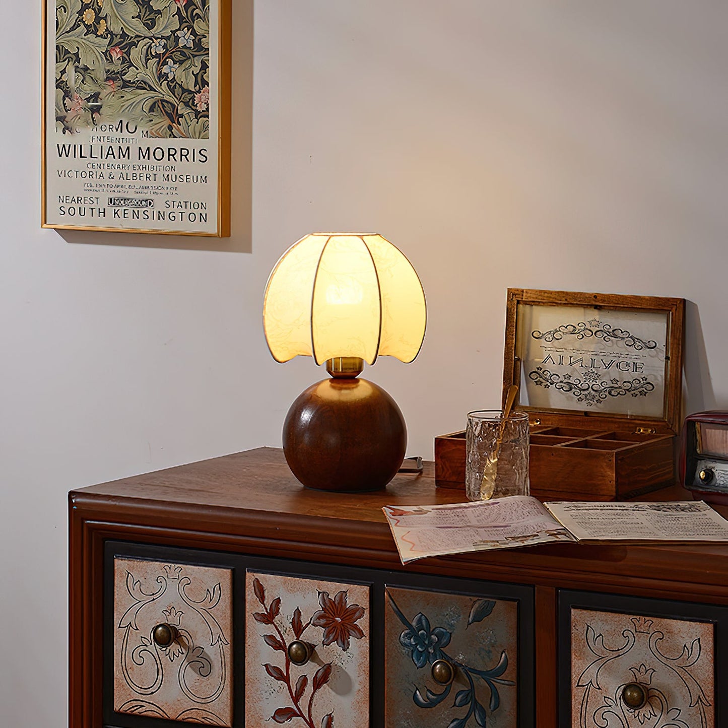 Rynx | Peonies Table Light