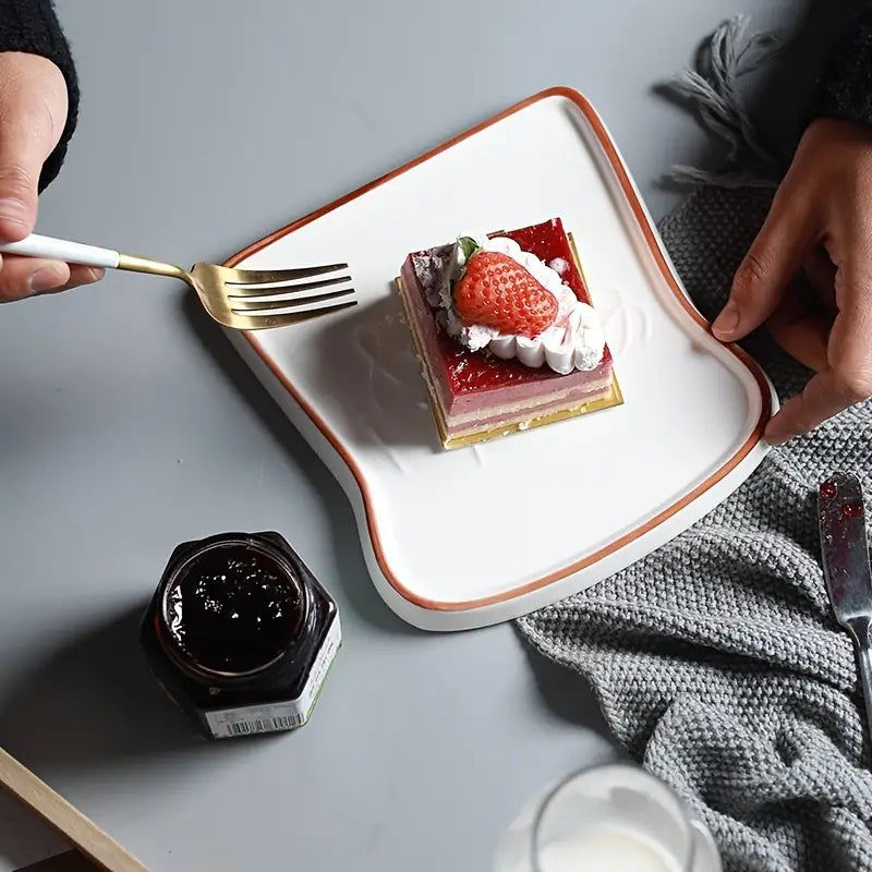 Rynx | Platti Toast Shaped Ceramic Plate