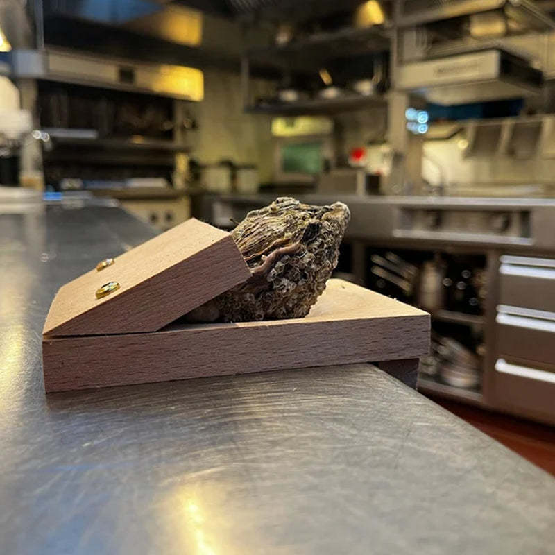 RYNX | Premium Wooden Handle Oyster Shell Opener Clamp