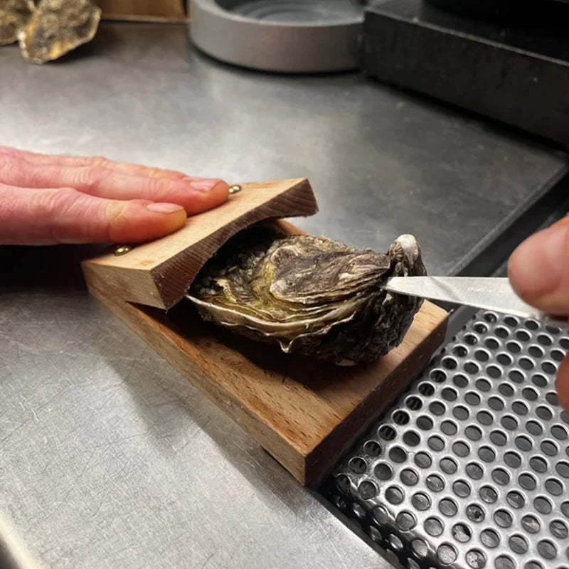 RYNX | Premium Wooden Handle Oyster Shell Opener Clamp