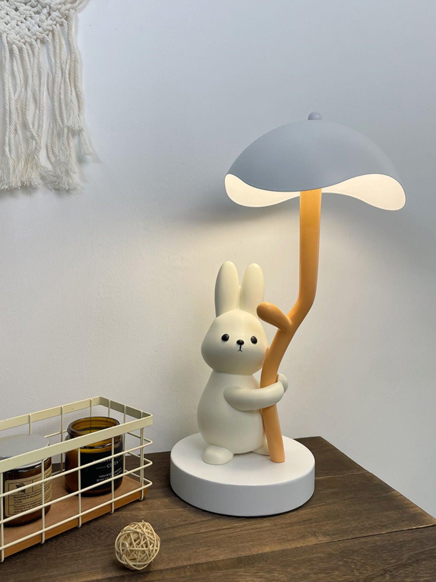 Rynx | Rabbit Hug Table Lamp