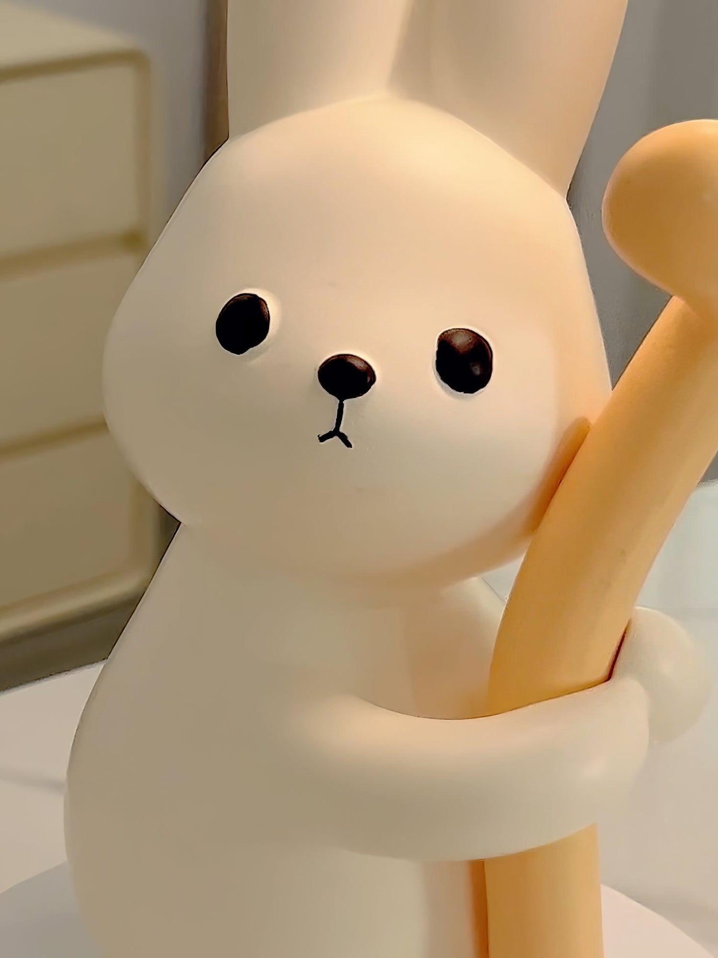 Rynx | Rabbit Hug Table Lamp