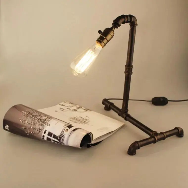 Rynx | VintageLuxe - Retro Table Lamp