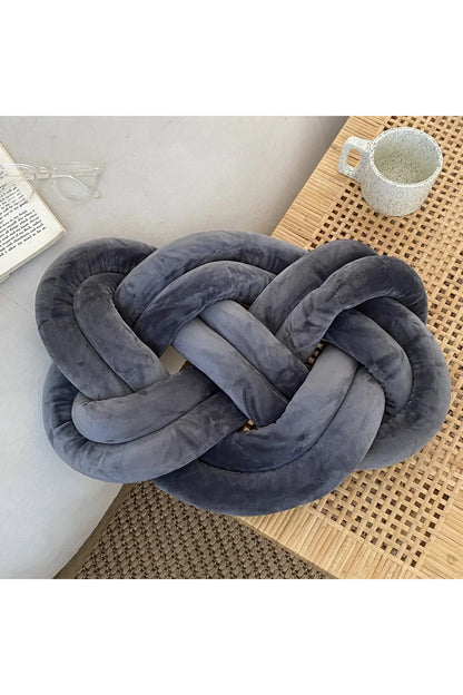 Rynx | Knot accent pillow
