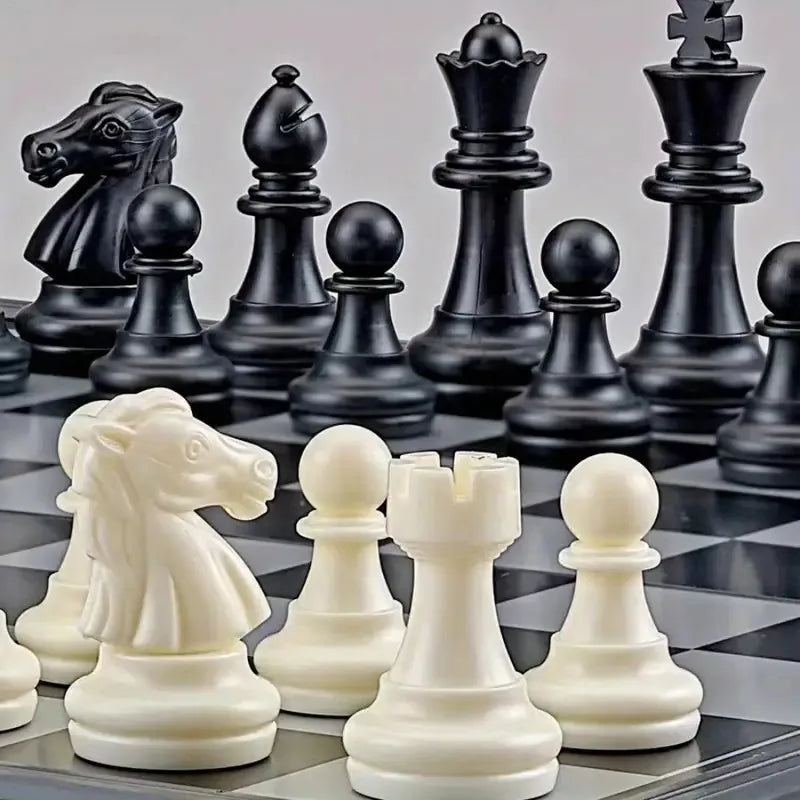 Rynx | 1 box with foldable magnetic international chess set with plastic chessboard board game, ideal table game for family gatherings