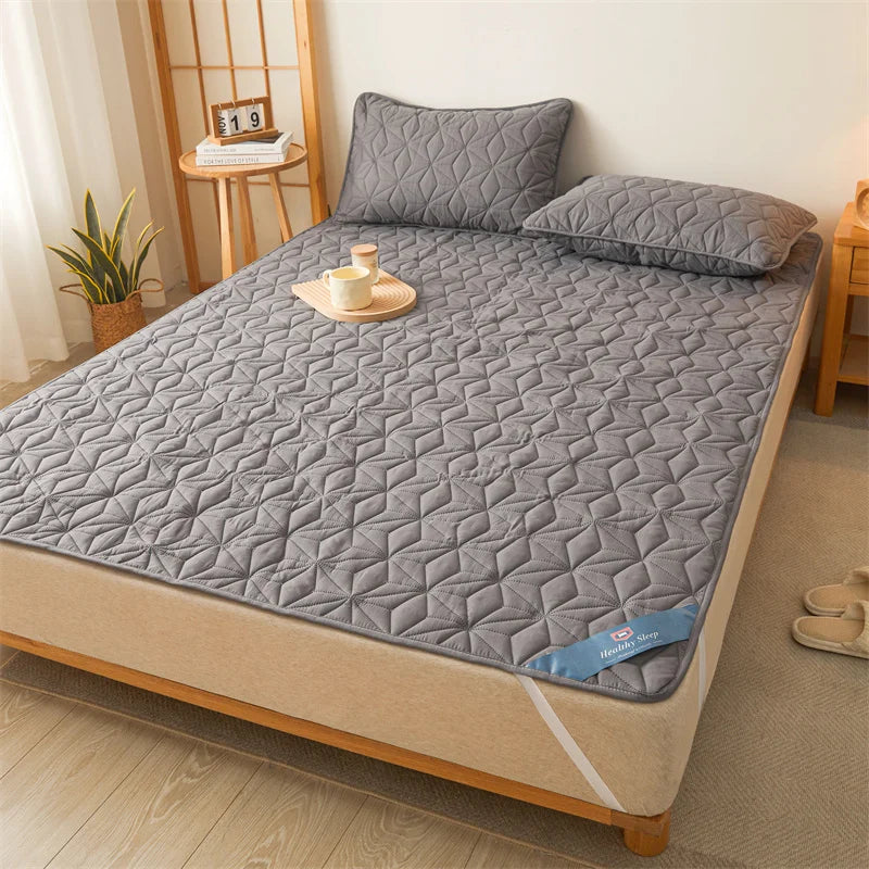 Rynx | Waterproof Mattress Topper with Elastic Band – Quilted Bed Protector Pad for Single/Double Beds | Winter Mattress Cover