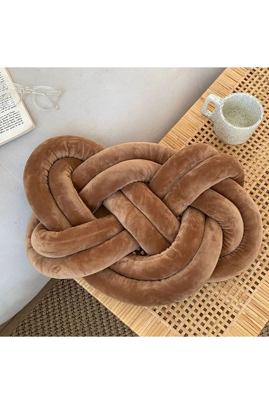 Rynx | Knot accent pillow