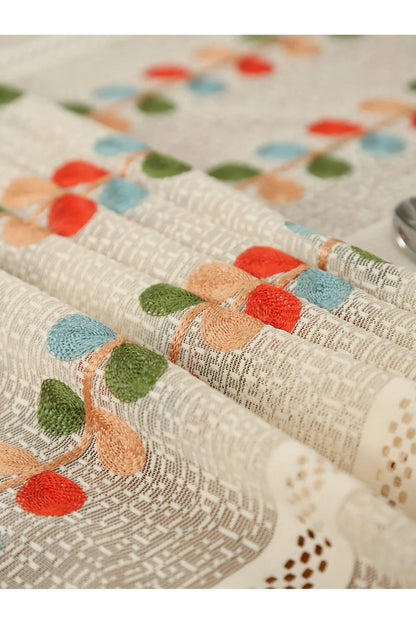 Rynx | Garden lace tablecloth