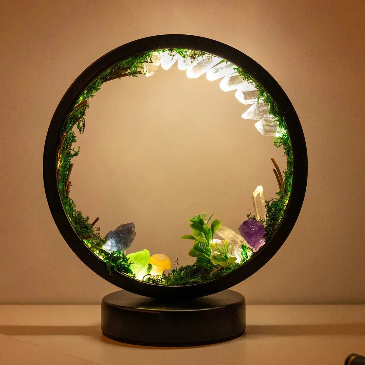 Rynx | elegant - Round frame - Green crystals - Chic decoration