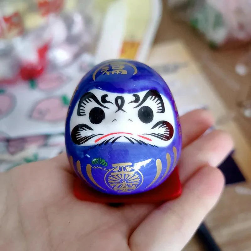 Rynx | Charming Japanese Ceramic Lucky Cat Daruma Figurine for Home Decor and Gifts