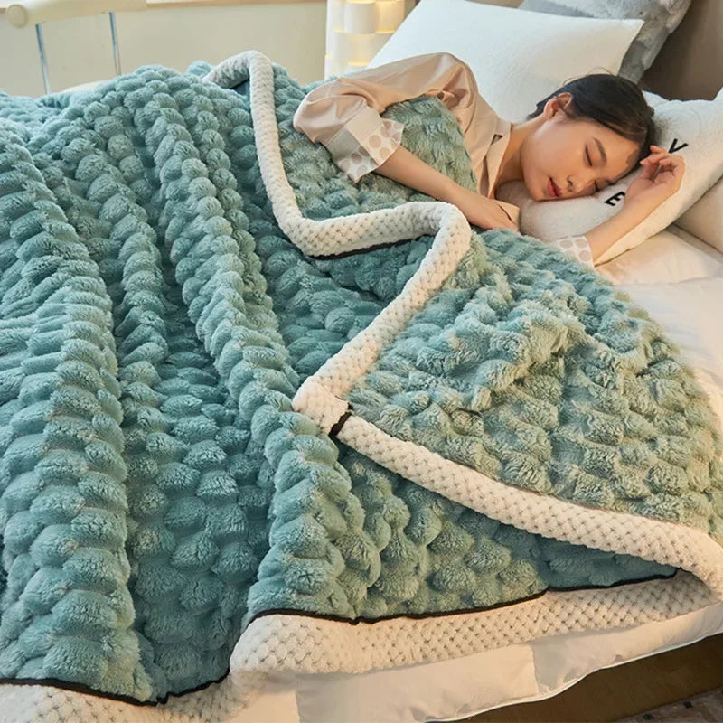 Rynx | Ivory Blowing Blanket