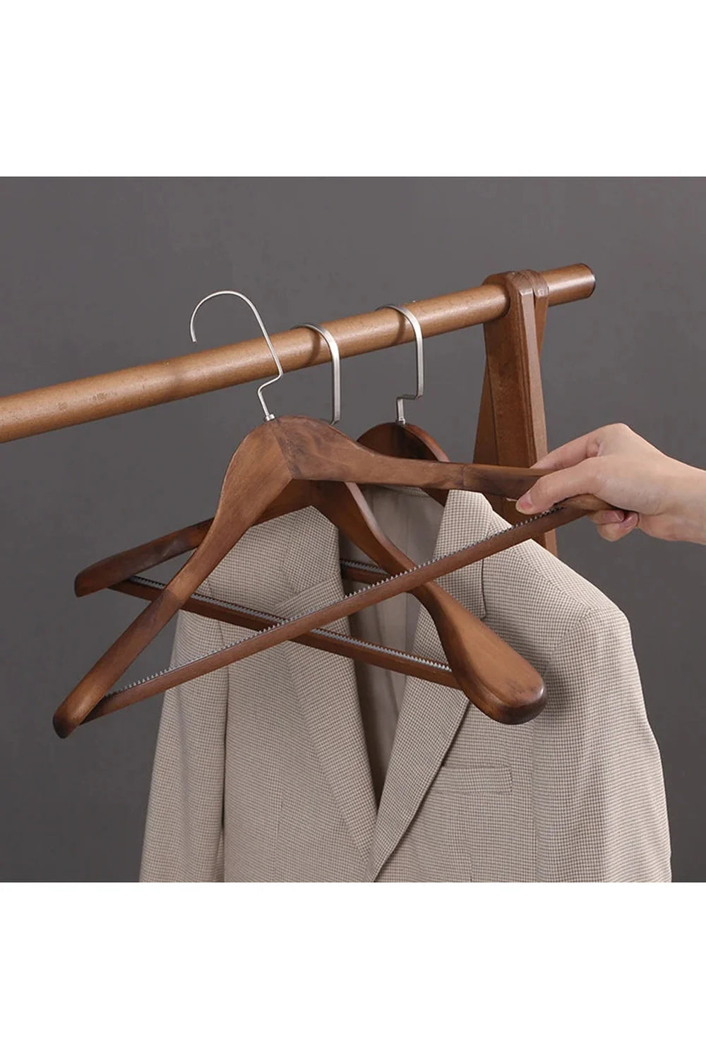 Rynx | Walnut Suit Hanger