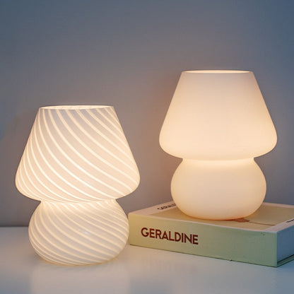 Rynx | LED Desk Lamp in Mushroom Shape made of Glass
