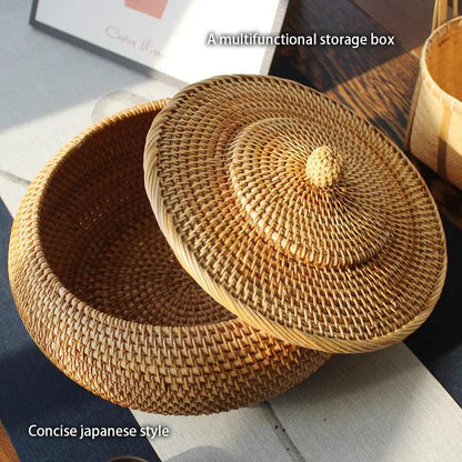 Rynx | Elegant handwoven rattan storage chest - Stylish organizer for any room