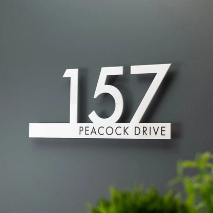 Rynx | Personalized elegant acrylic house number sign - modern and weatherproof