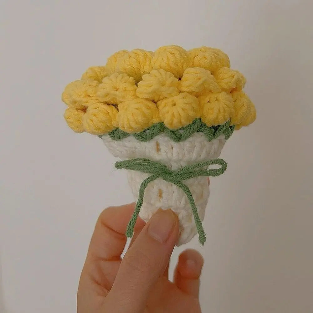Rynx | Handcrafted Convertible Yarn Rose Bouquet