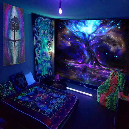 Rynx | Mushroom Glow Wall Carpet