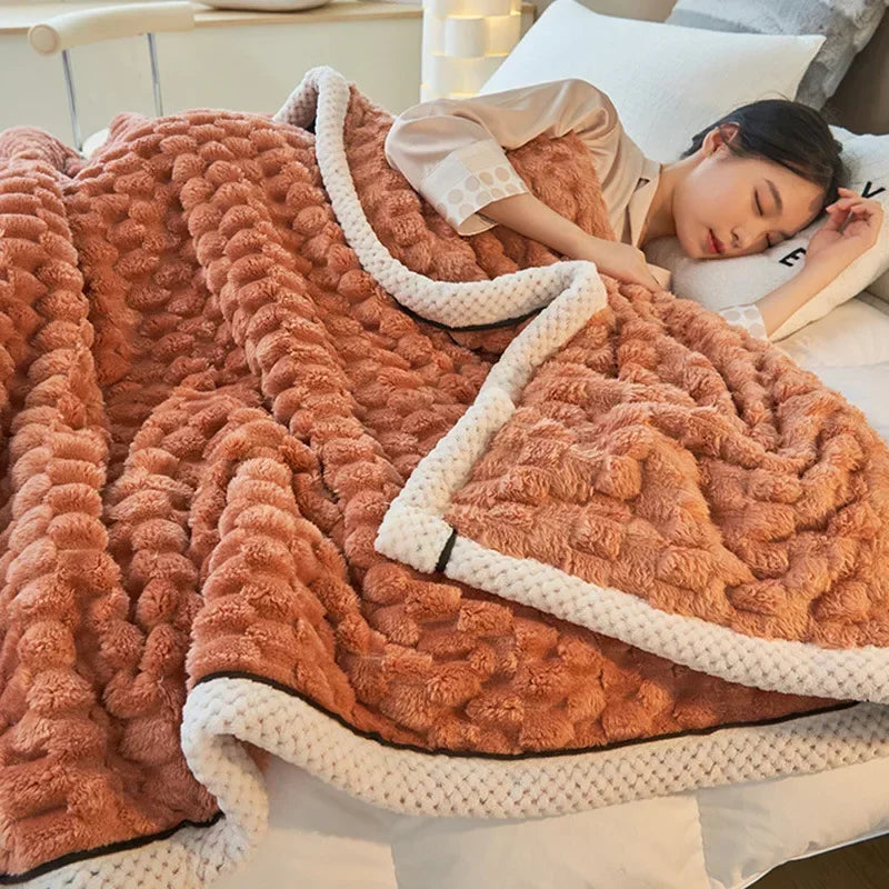 Rynx | Ivory Blowing Blanket