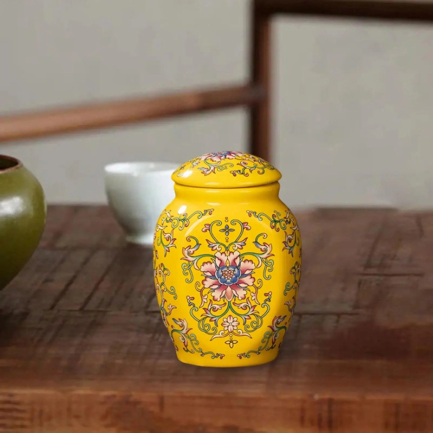 Rynx | Hand-painted porcelain flower vase - Stylish tea storage and home accessory