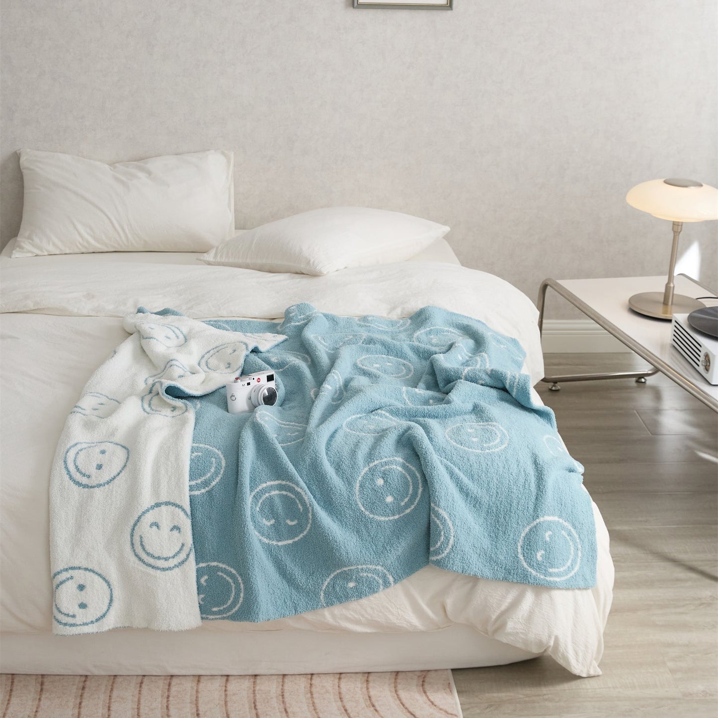 Rynx | Smiley Blanket