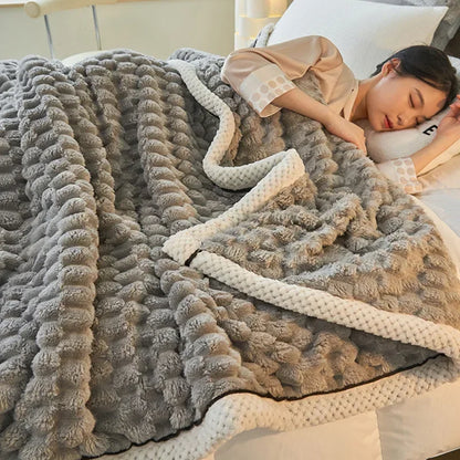 Rynx | Ivory Blowing Blanket