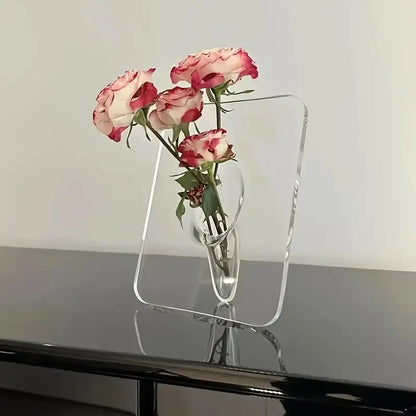 Rynx | Crystal Flow Built-In Tube Vase