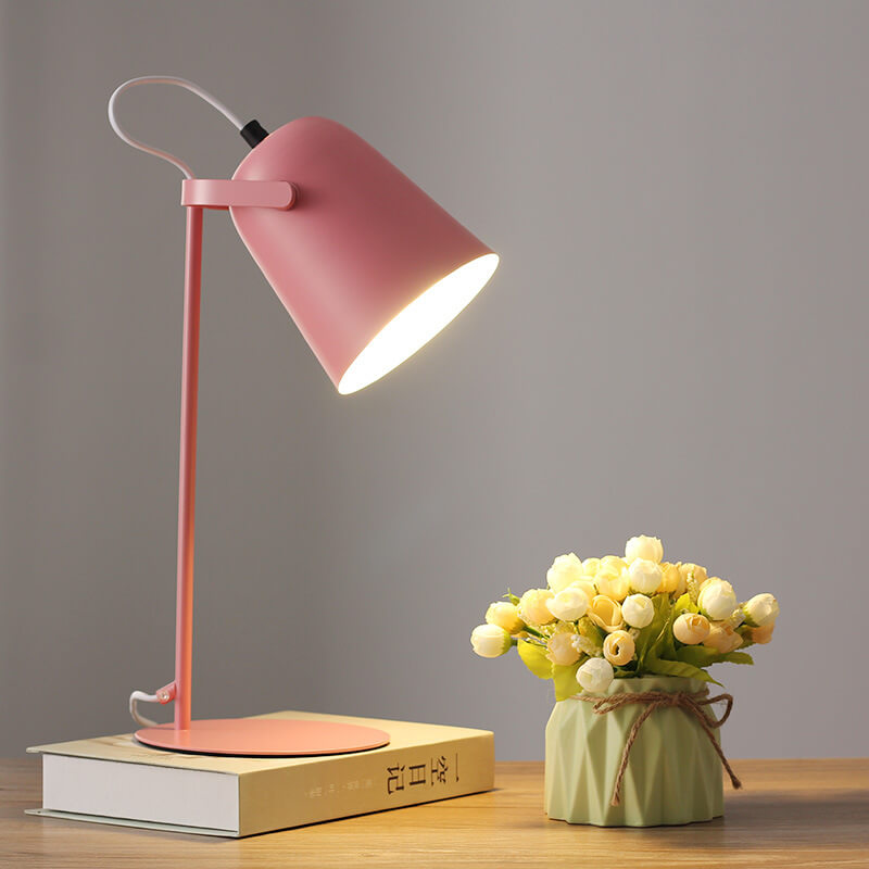 Rynx | LumiTouch – Minimalist Table Lamp with Tripod Base and Touch Control