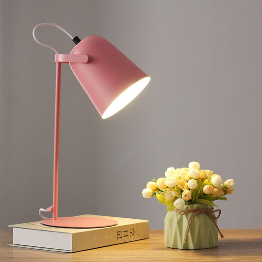 Rynx | LumiTouch – Minimalist Table Lamp with Tripod Base and Touch Control