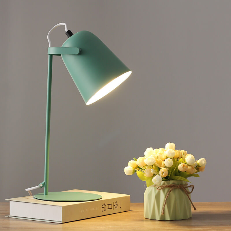 Rynx | LumiTouch – Minimalist Table Lamp with Tripod Base and Touch Control