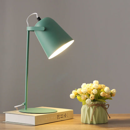 Rynx | LumiTouch – Minimalist Table Lamp with Tripod Base and Touch Control
