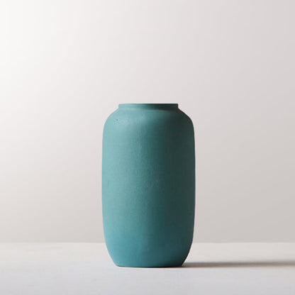 Rynx | Modern solid color vases with flowers