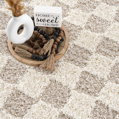 Rynx | Neutral checked carpet flooring